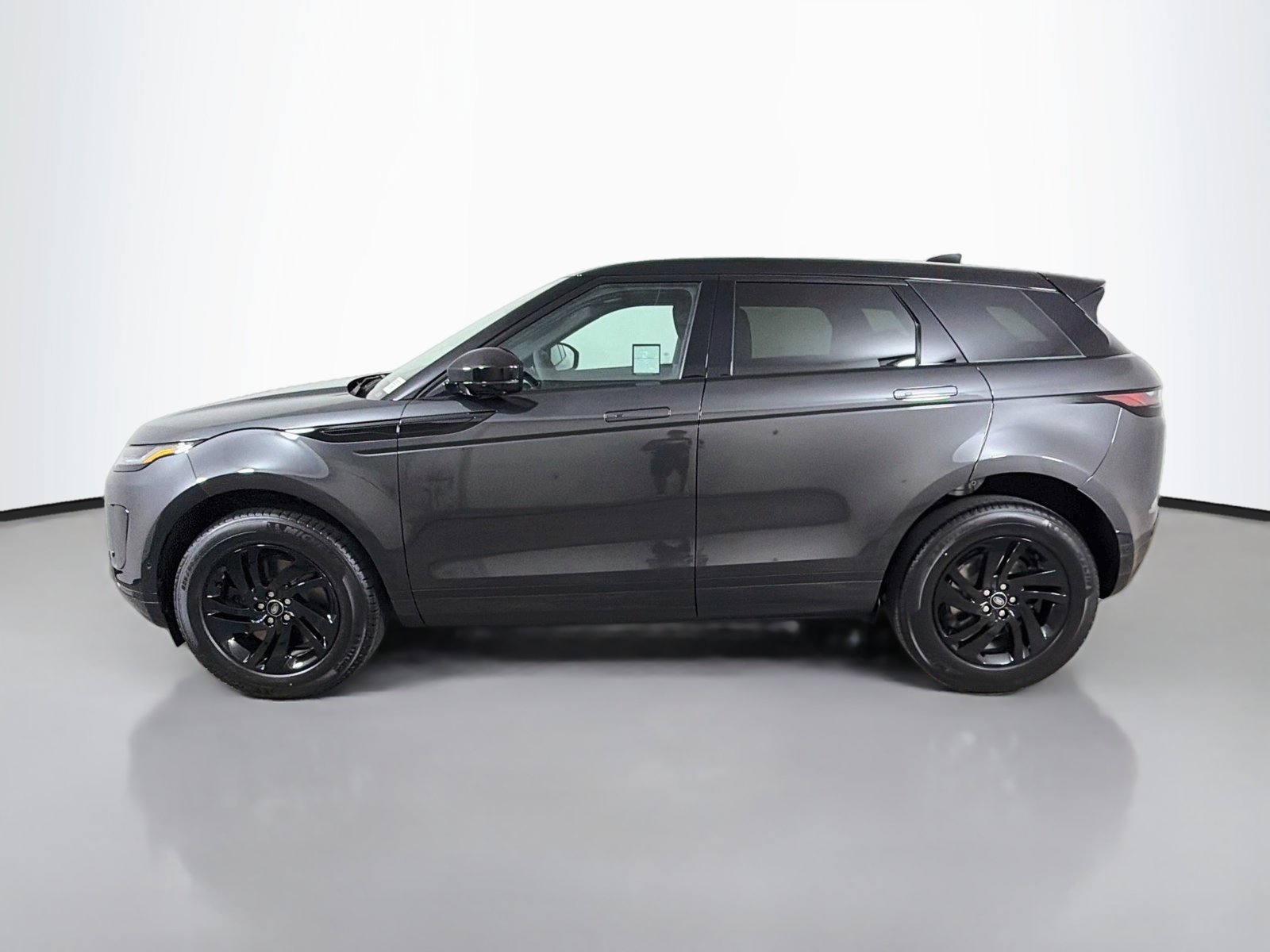 New 2026 Land Rover Range Rover Evoque S AWD/4WD image 2