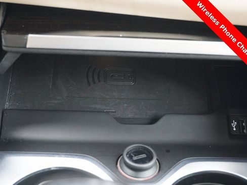 Used 2019 BMW X5 xDrive50i w/ M Sport Package image 26