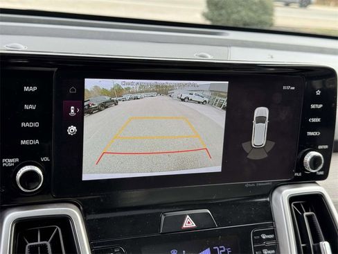 Used 2023 Kia Sorento EX w/ Panoramic Sunroof Package image 4