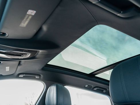 Certified 2023 Bentley Bentayga Extended Wheelbase AWD/4WD image 27