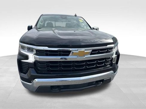 Used 2023 Chevrolet Silverado 1500 LT AWD/4WD image 9