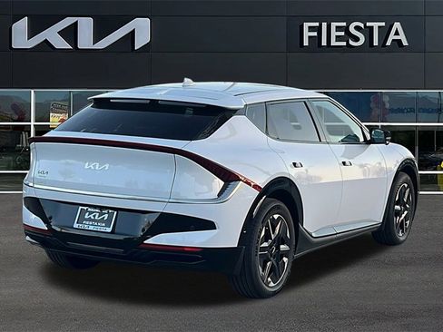New 2025 Kia EV6 Wind image 4
