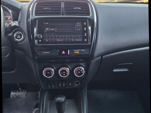Used 2018 Mitsubishi Outlander Sport SEL FWD image 35
