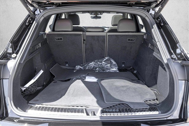 Certified 2025 Audi Q5 Premium w/ Convenience Package AWD/4WD image 22