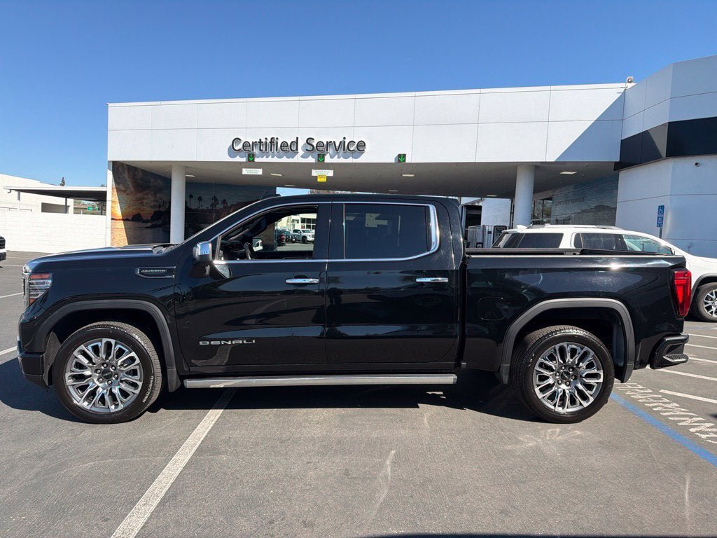 Used 2022 GMC Sierra 1500 Denali Ultimate AWD/4WD image 9