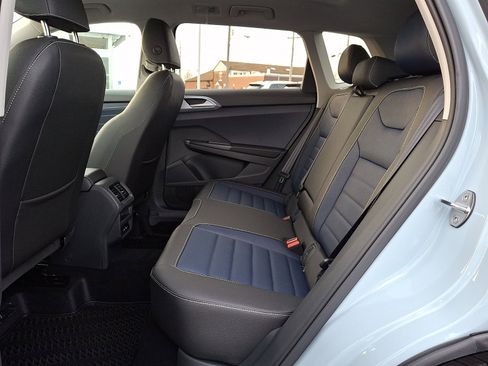 New 2026 Volkswagen Taos SEL image 6