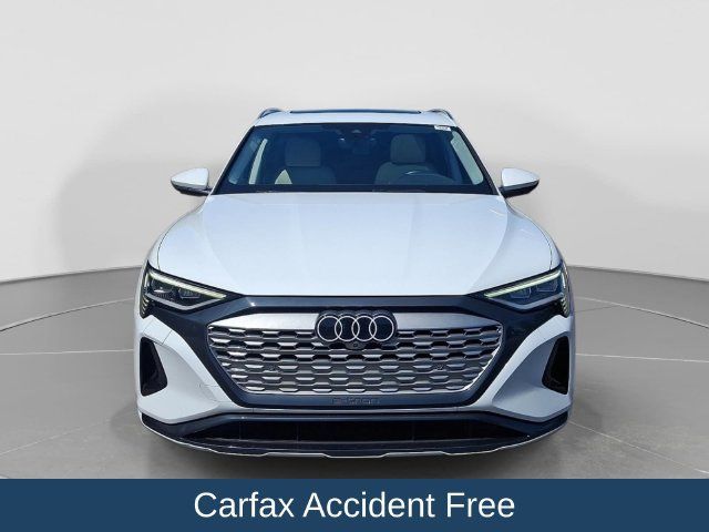 Used 2024 Audi Q8 e-tron Premium Plus w/ Premium Plus Package AWD/4WD image 2