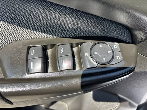 Used 2025 Chevrolet TrailBlazer LT AWD/4WD image 17
