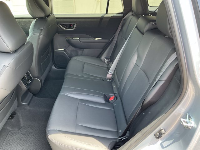 New 2026 Subaru Outback Limited AWD/4WD image 9