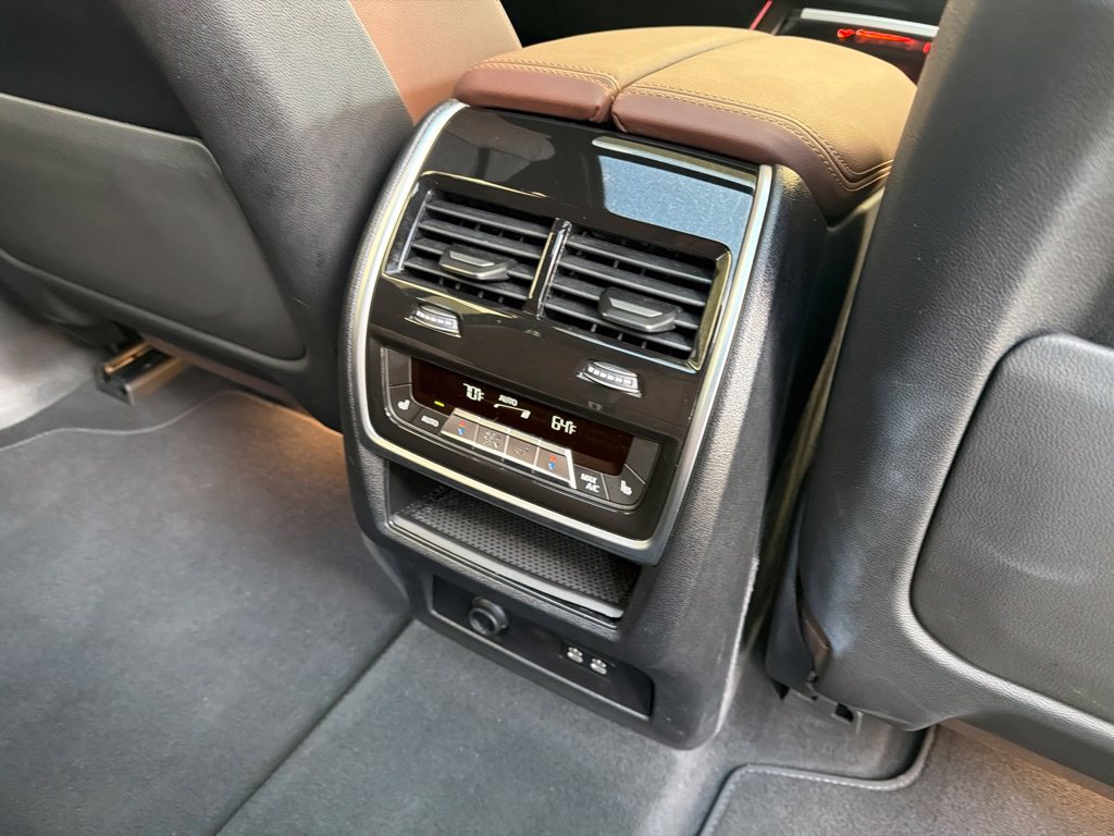 Used 2026 BMW X7 xDrive40i w/ Executive Package AWD/4WD image 34