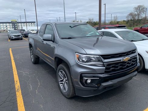 Used 2021 Chevrolet Colorado LT w/ LT Convenience Package AWD/4WD image 5