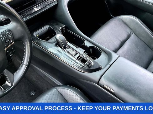 Used 2024 Toyota Crown w/ Carpet Mat Package (TMS) image 22