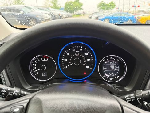 Used 2018 Honda HR-V EX image 30