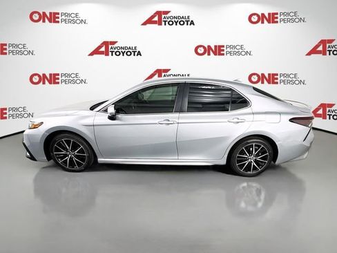 Certified 2021 Toyota Camry SE FWD image 4
