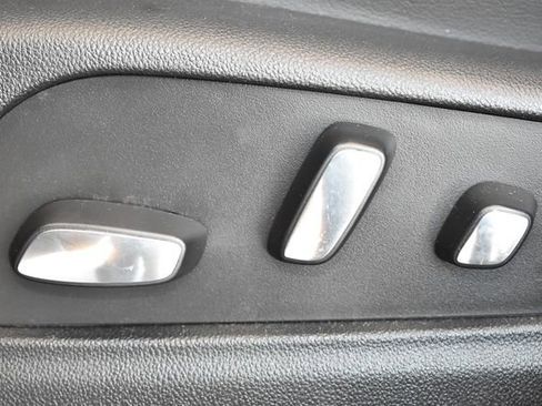 Used 2024 Cadillac XT6 Premium Luxury image 24