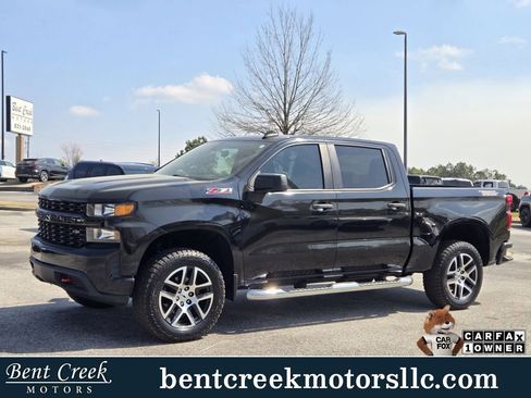 Used 2019 Chevrolet Silverado 1500 Custom Trail Boss w/ Custom Convenience Package image 1