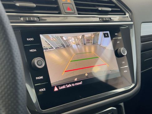 Certified 2023 Volkswagen Tiguan SEL R-Line image 26
