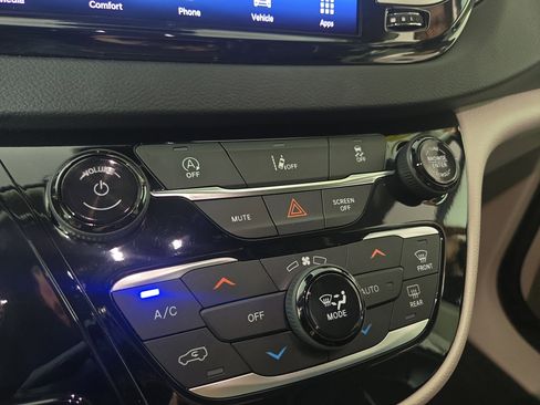 Certified 2022 Chrysler Pacifica Touring-L FWD image 29