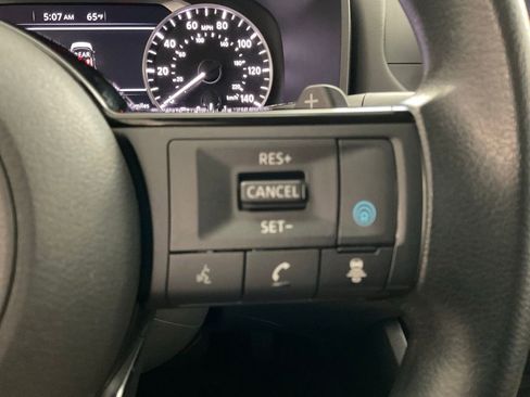 Used 2023 Nissan Rogue SV AWD/4WD image 14