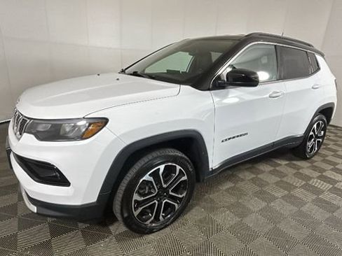 Used 2023 Jeep Compass Limited AWD/4WD image 7