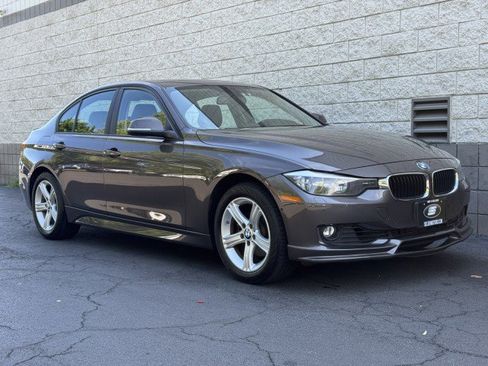 Used 2013 BMW 328i xDrive Sedan AWD/4WD image 18