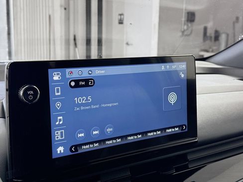 Used 2025 Honda Prologue Touring image 14