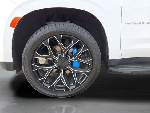 Used 2022 GMC Yukon SLE image 10