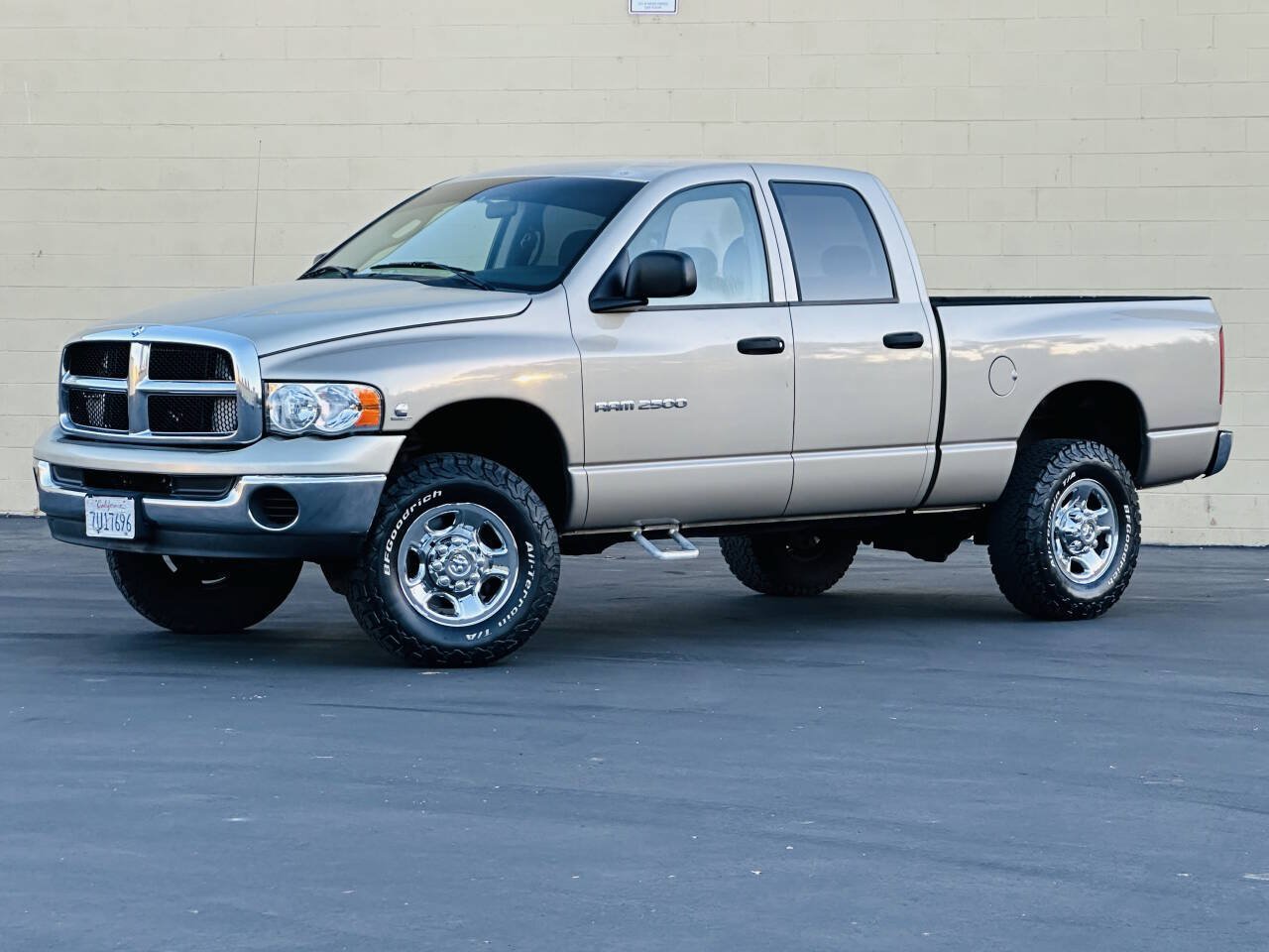 Used 2005 Dodge Ram 2500 Truck SLT w/ Trailer Tow Group AWD/4WD image 4