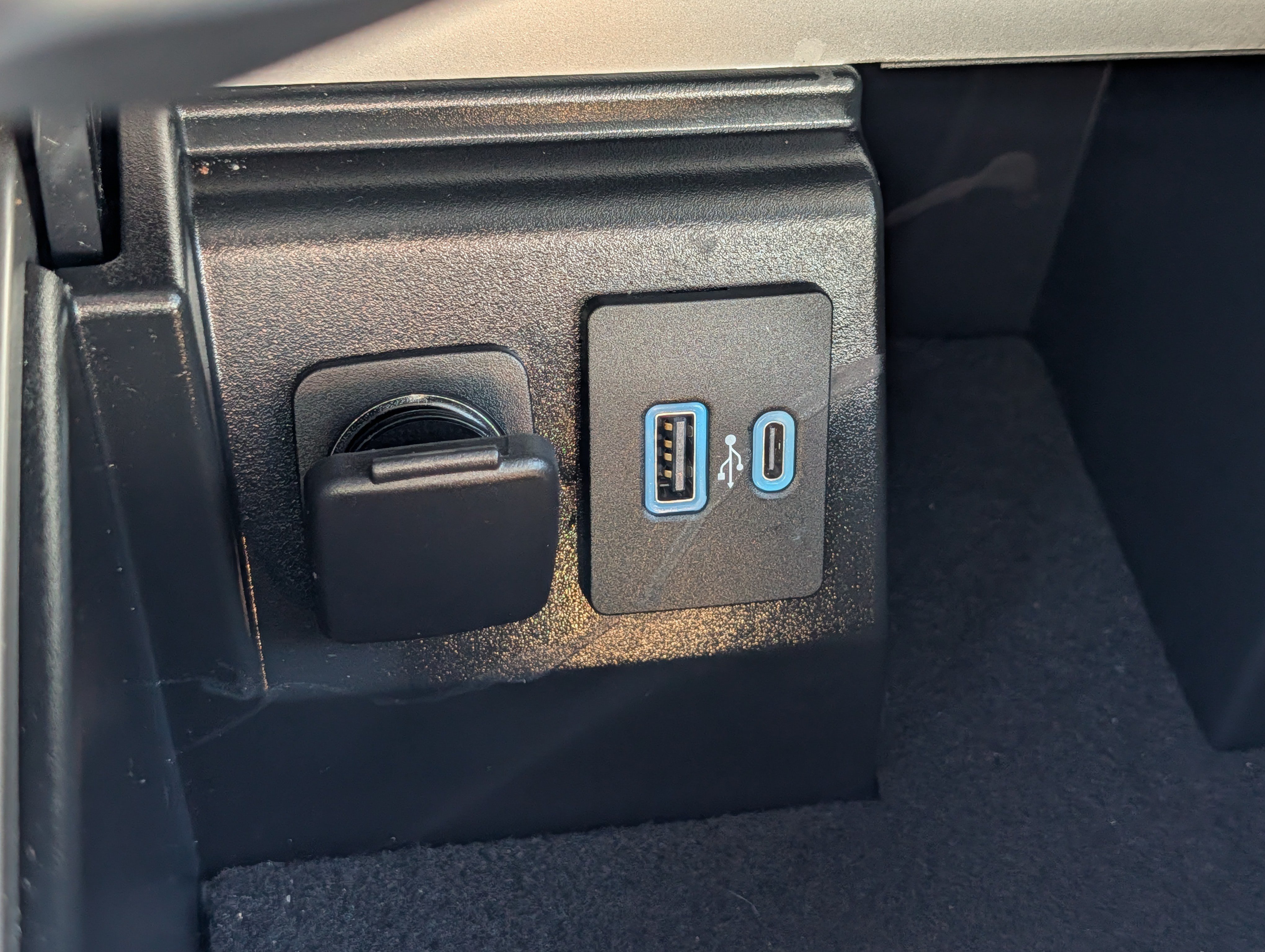 Used 2021 Ford Explorer XLT AWD/4WD image 33