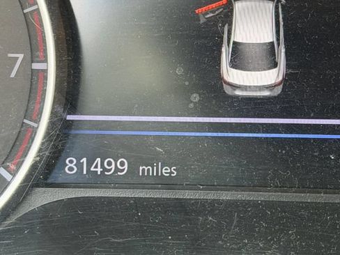 Used 2020 Nissan Sentra SV w/ SV Premium Package FWD image 9
