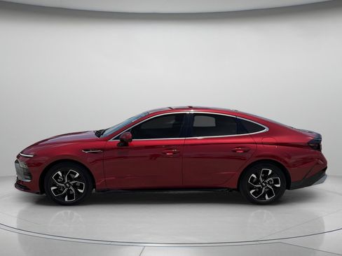 Used 2025 Hyundai Sonata SEL FWD image 5