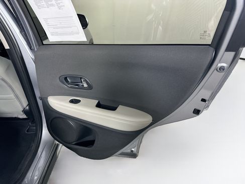 Used 2019 Honda HR-V LX image 27