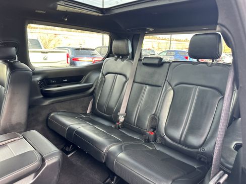 Used 2022 Jeep Grand Wagoneer Series I image 11