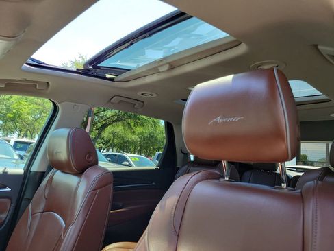 Used 2021 Buick Enclave Avenir w/ Avenir Technology Package AWD/4WD image 25