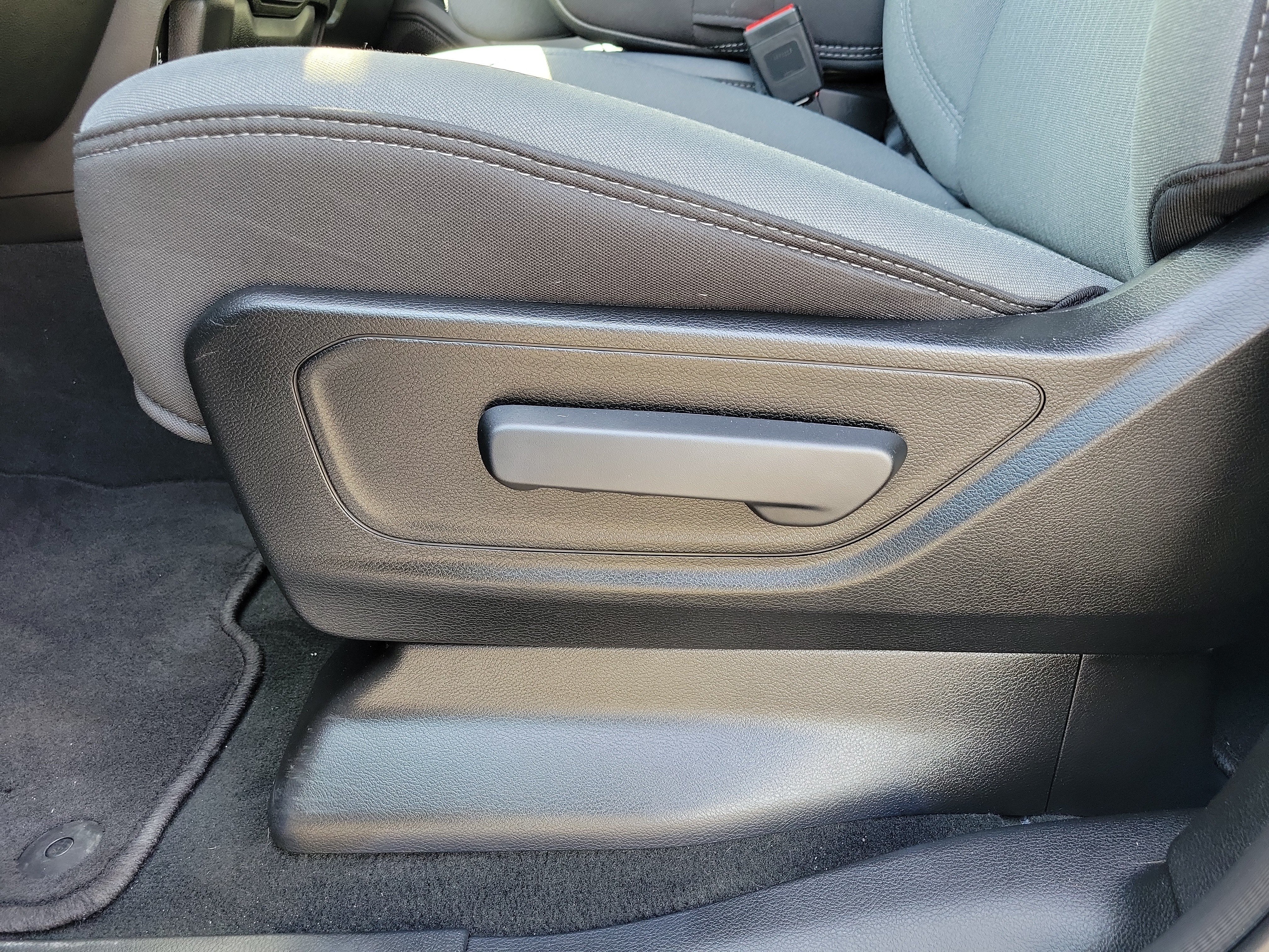 Used 2022 RAM 1500 Big Horn AWD/4WD image 18