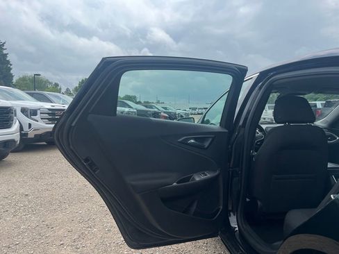 Used 2022 Chevrolet Malibu LT FWD image 29
