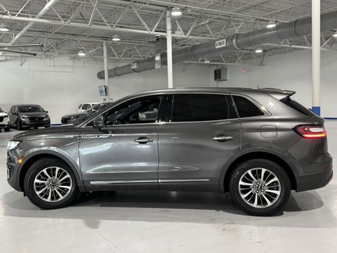 Used 2020 Lincoln Nautilus Reserve image 16