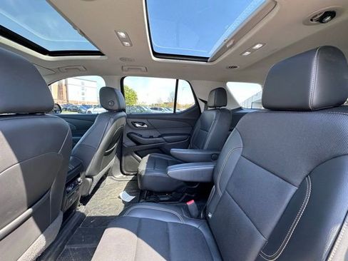 Used 2019 Chevrolet Traverse Premier w/ Redline Edition AWD/4WD image 17