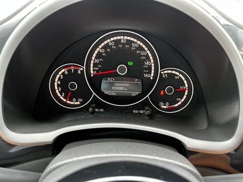 Used 2014 Volkswagen Beetle R-Line FWD image 30