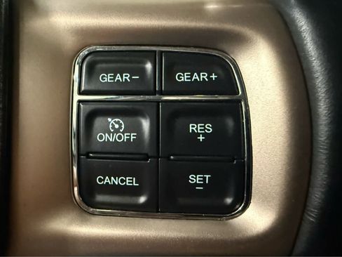 Used 2018 RAM 1500 Laramie Longhorn w/ Convenience Group AWD/4WD image 18