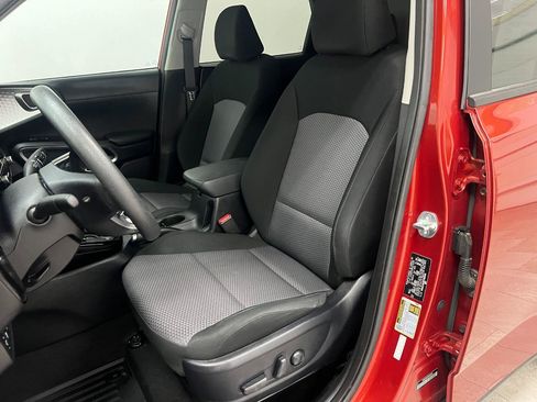 Used 2023 Kia Soul S FWD image 22