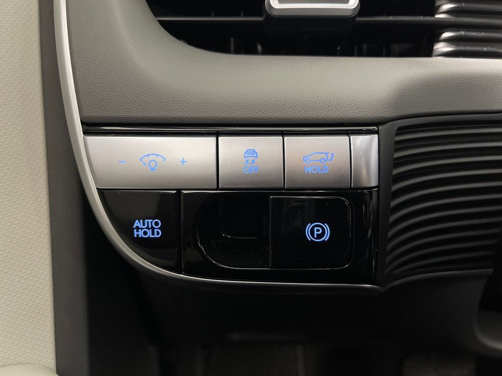 Certified 2024 Hyundai Ioniq 5 SEL RWD image 31
