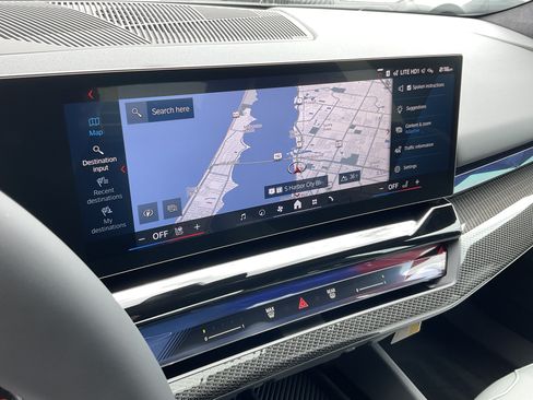 New 2027 BMW M5 w/ Carbon Package AWD/4WD image 18