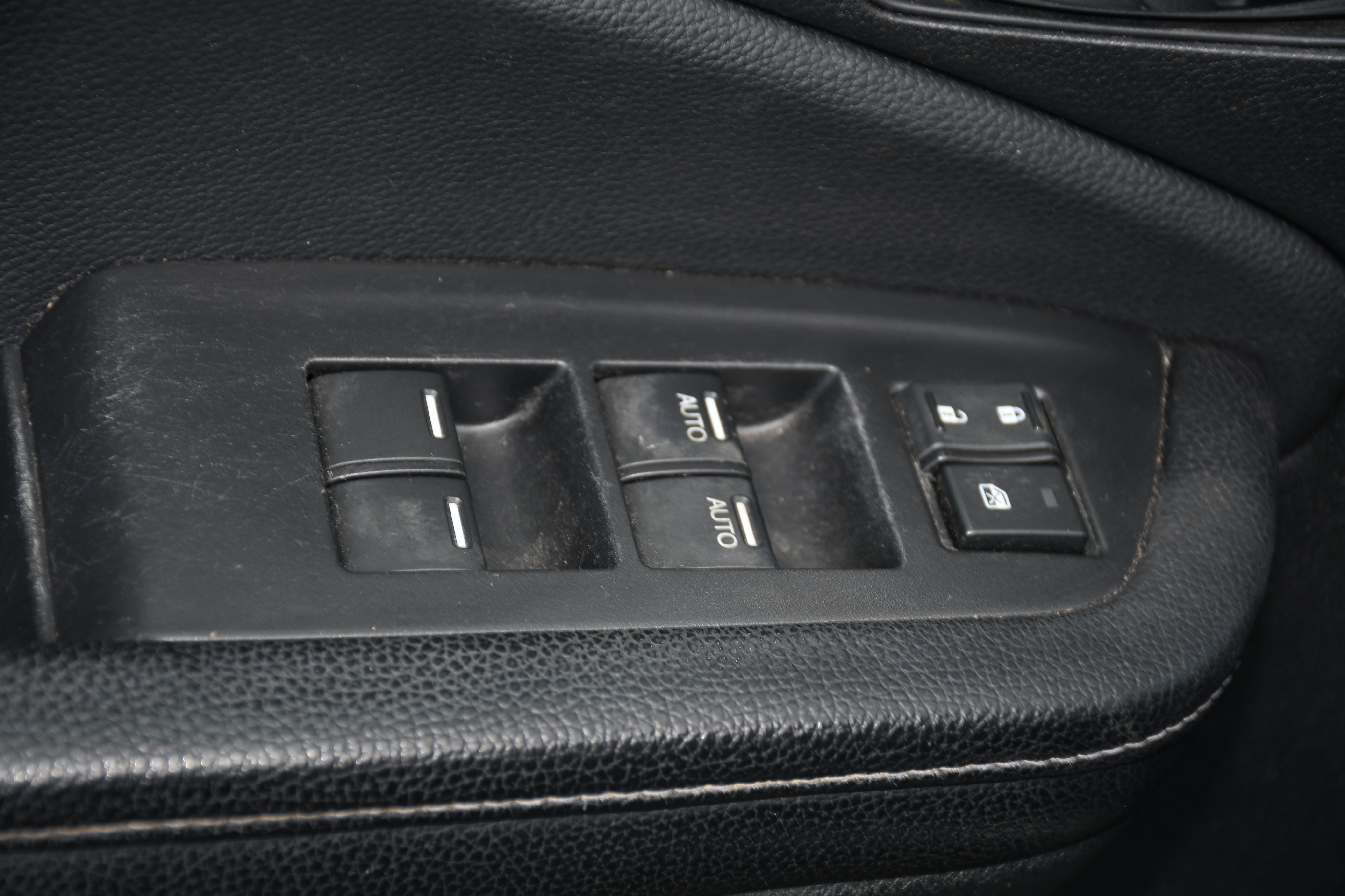 Used 2017 Honda Ridgeline RTL-E image 11