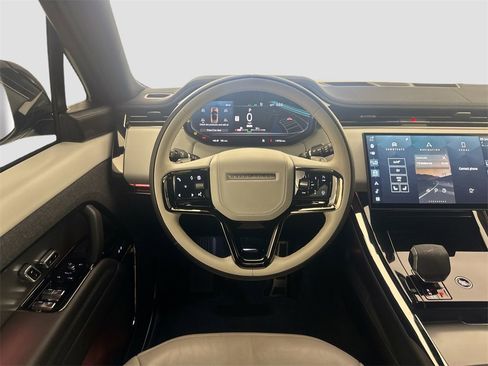 Used 2025 Land Rover Range Rover Sport Dynamic SE image 24