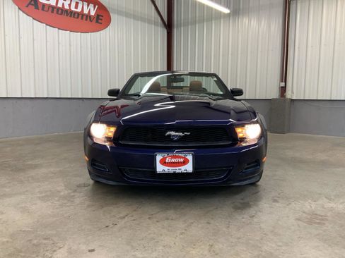 Used 2010 Ford Mustang Premium RWD image 7
