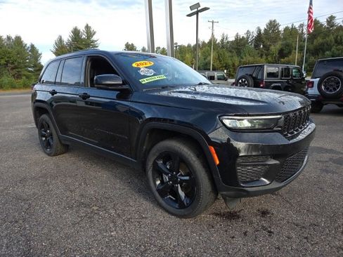 Used 2023 Jeep Grand Cherokee Altitude image 73