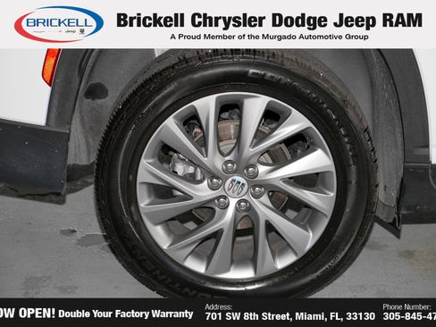 Used 2025 Buick Enclave Preferred FWD image 47