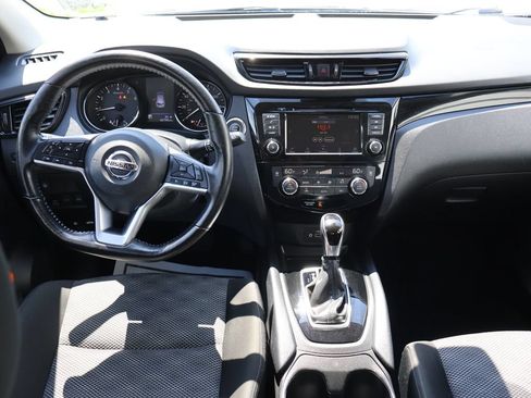 Used 2022 Nissan Rogue Sport SV AWD/4WD image 17