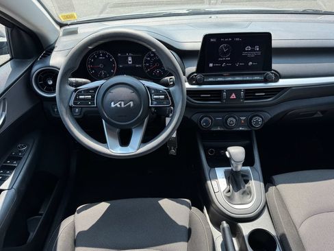 Used 2023 Kia Forte LXS w/ LXS Technology Package FWD image 13